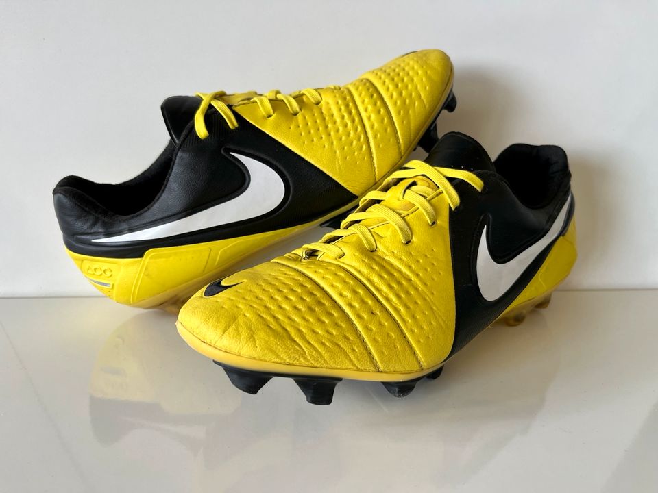 NIKE CTR360 Maestri ACC FG 43 Fußball-Schuhe Stollen in Manching