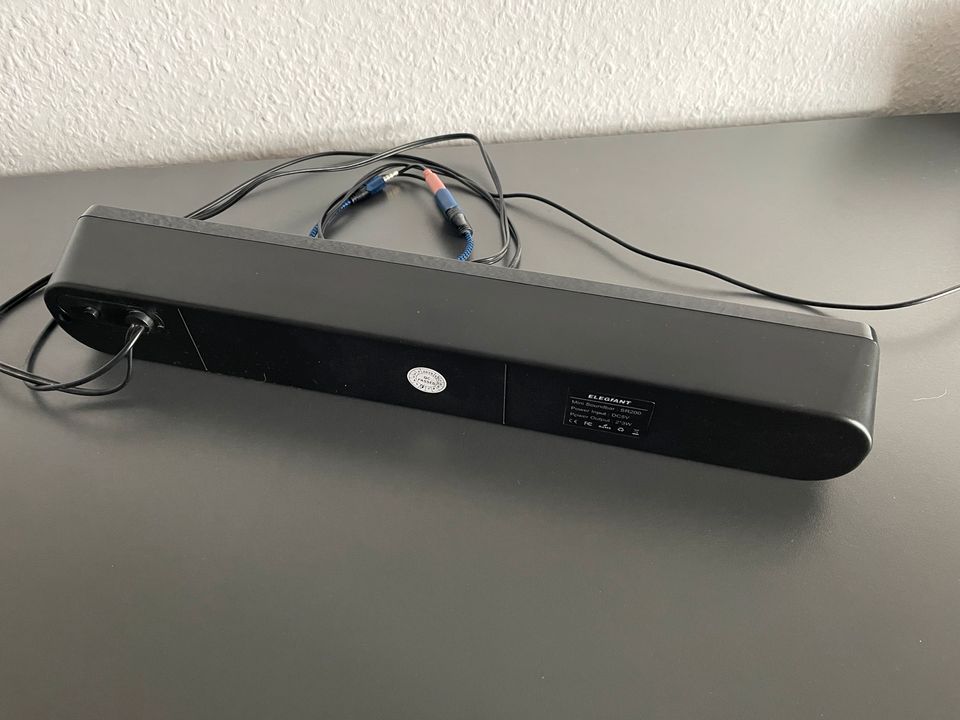 Elegant Mini Soundbar SR200 mit Beleuchtung und USB in Garbsen