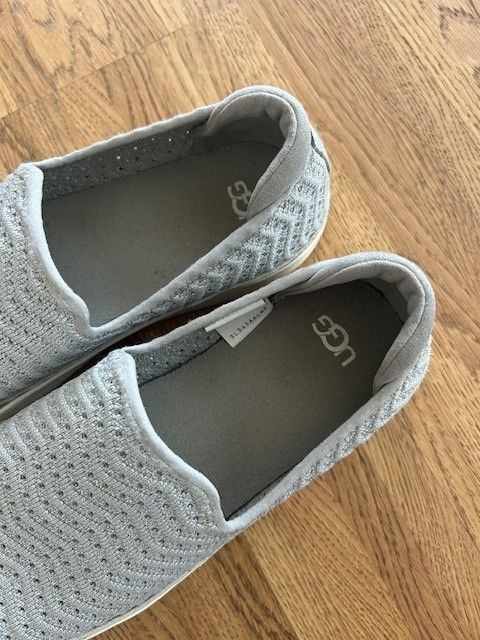 UGG Slipper Gr.36/37 in Waldstetten