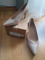 Unisa Pumps nude beige Leder Feldmoching-Hasenbergl - Feldmoching Vorschau