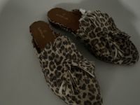 Summum Slipper Gr.39 mit Quasten UVP 120€ Nordrhein-Westfalen - Mönchengladbach Vorschau