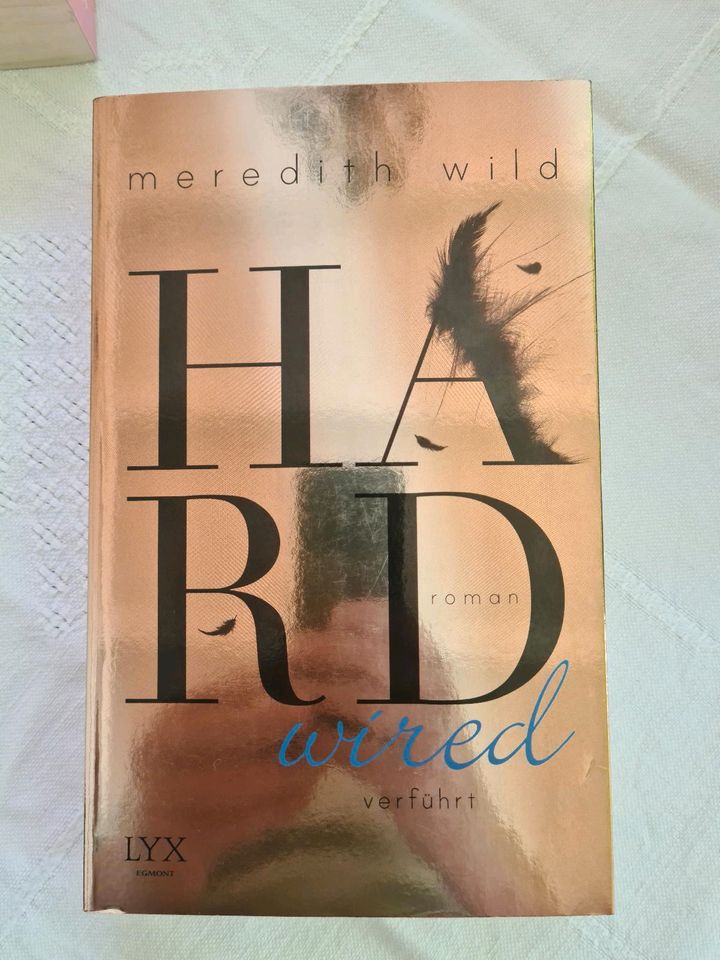 Meredith Wild Hard wired verführt Buch Roman in Linsengericht