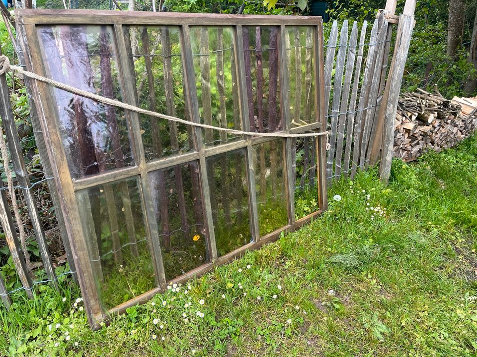 Holz Fenster-Rahmen Glas Deko in Oberreichenbach