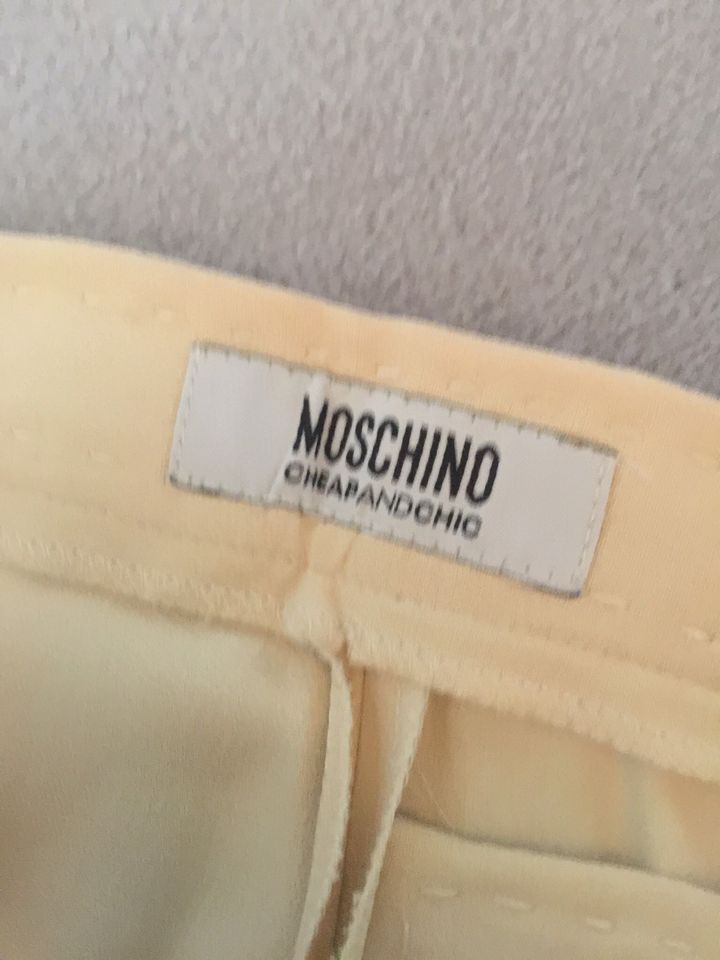 Jacke Hose Hosenanzug Moschino Größe 36 cremefarben in Mainz