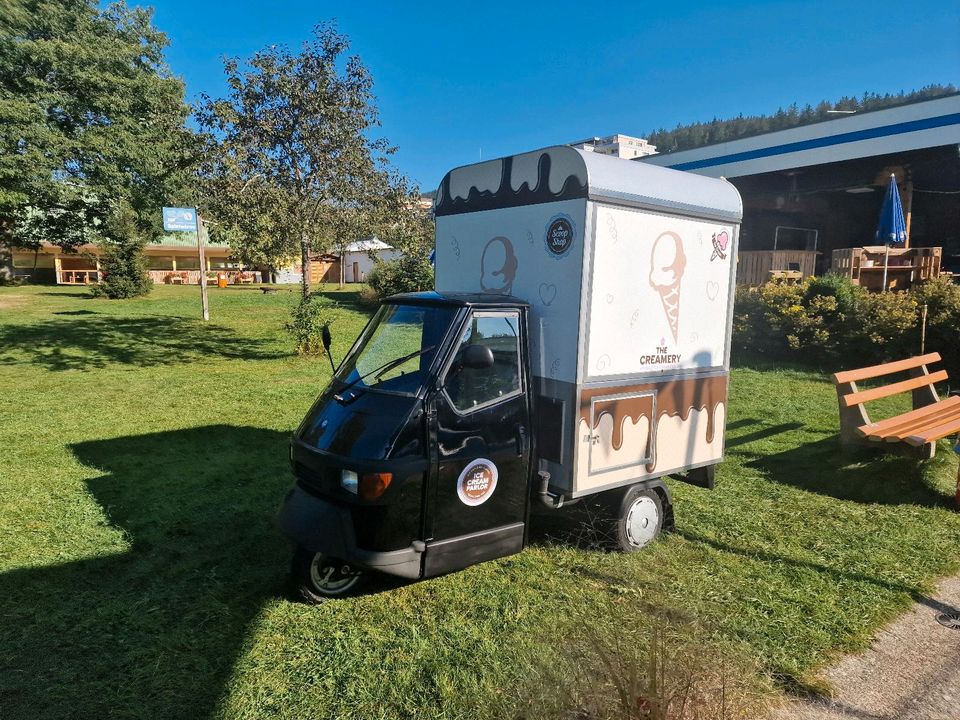 Piaggio Ape 50 Eiswagen Verkaufswagen in Titisee-Neustadt