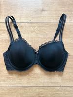 Chantelle BH T-Shirt Bra Schalen BH schwarz Gr. 70E Rheinland-Pfalz - Eisenberg  Vorschau