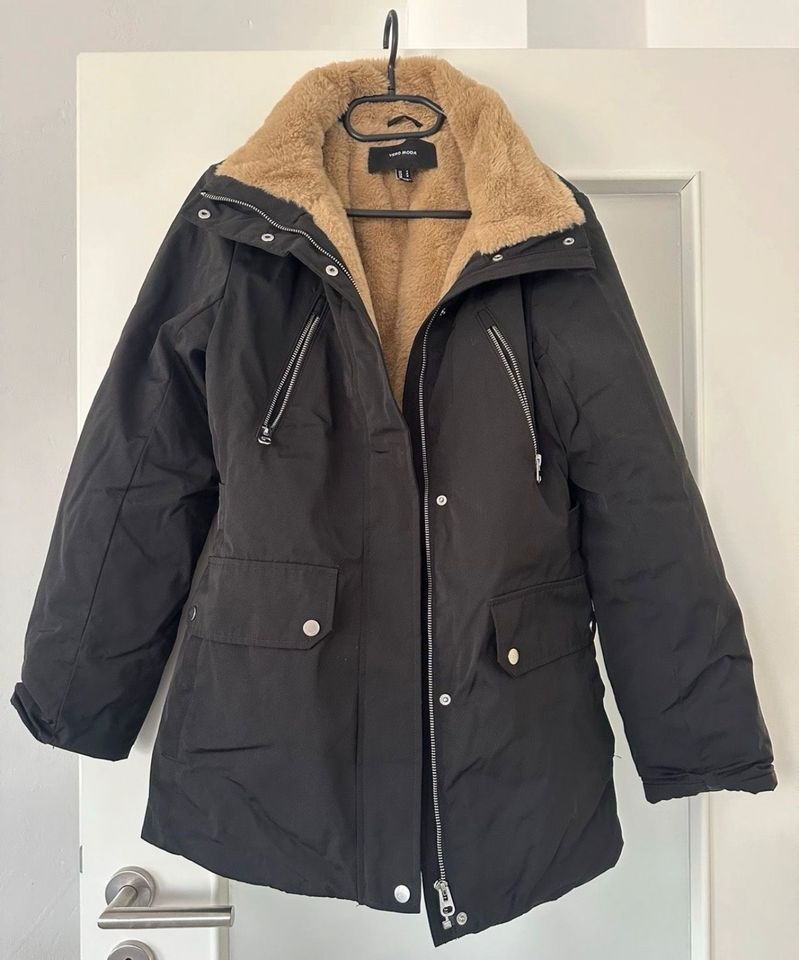 Vero Moda Damen Winterjacke in Dortmund