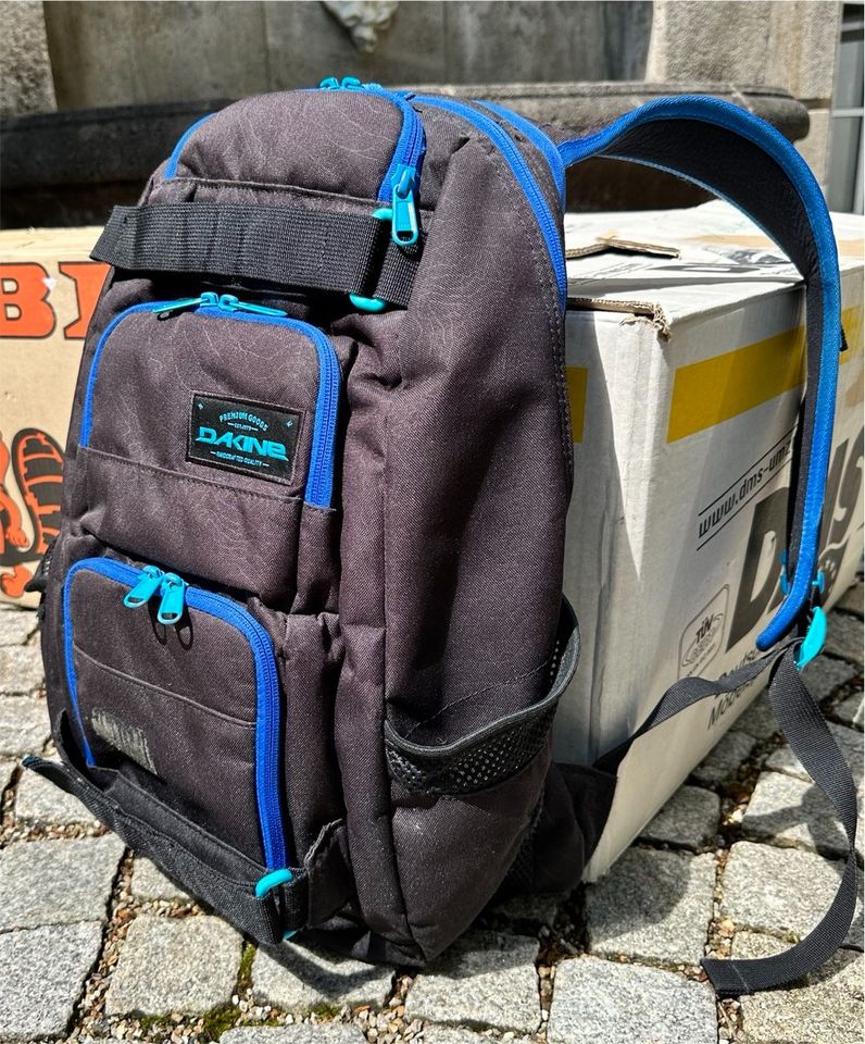 Dakine Schul-/Laptop-/Skater-/Freizeit-Rucksack in München