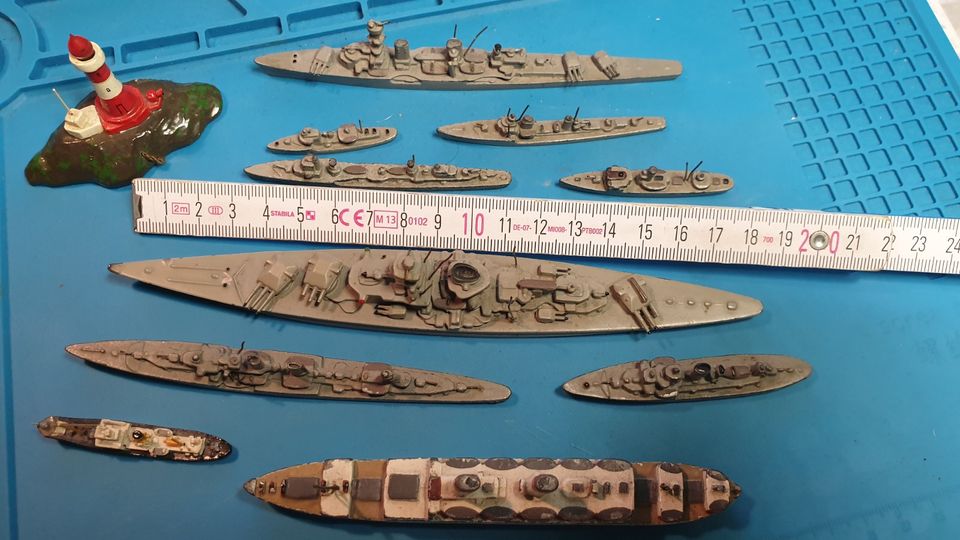 Alte Wiking Schiffsmodelle aus Guss in Lübeck