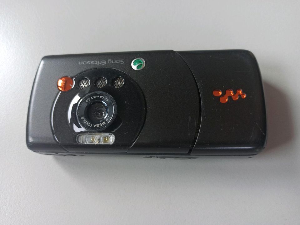 Sony Ericsson Walkman W810i - Satin Black Handy + OVP in Bad Vilbel