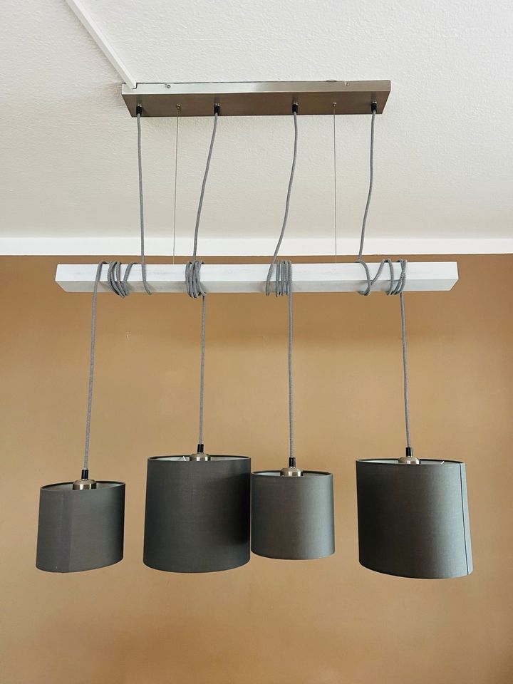 Pendelleuchte mit vier Textilschirmen Wohnzimmer Esszimmer Lampe in Penzing