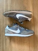 Nike Sneaker Größe  39 Hessen - Hauneck Vorschau