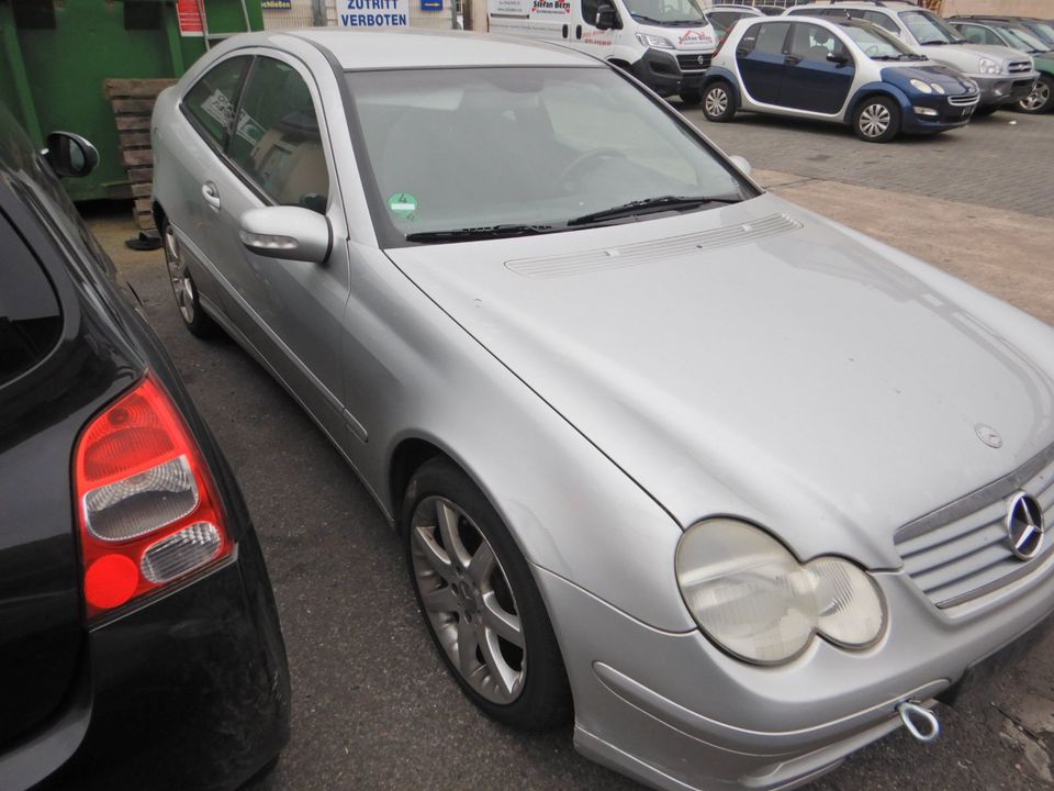 Mercedes Sportcoupe / 203 / Bj.2001 / Schlachtfest 43 in Neuss