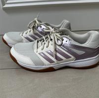 Adidas Speedcourt Sportschuh Größe 40 Nordrhein-Westfalen - Wesel Vorschau