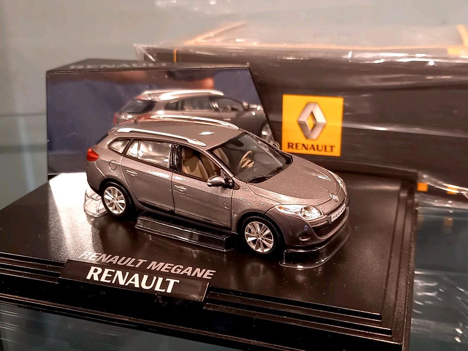 Renault Mégane III ph1 Estate 2009 Gris Cassiopée 1/43 Norev in Aachen