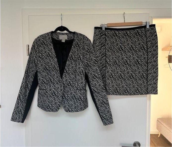 H&M 40 Kostüm Rock Blazer Anzug schwarz weiß Zebra in Bockhorn