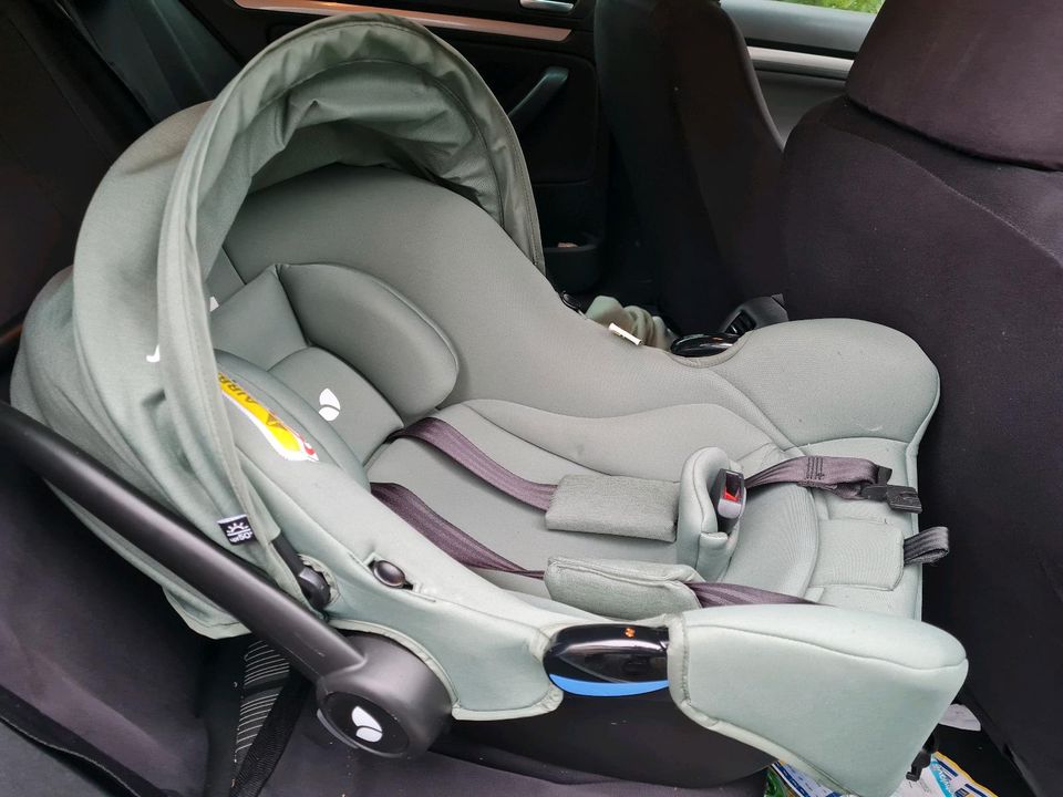 Baby autositz in Meschede