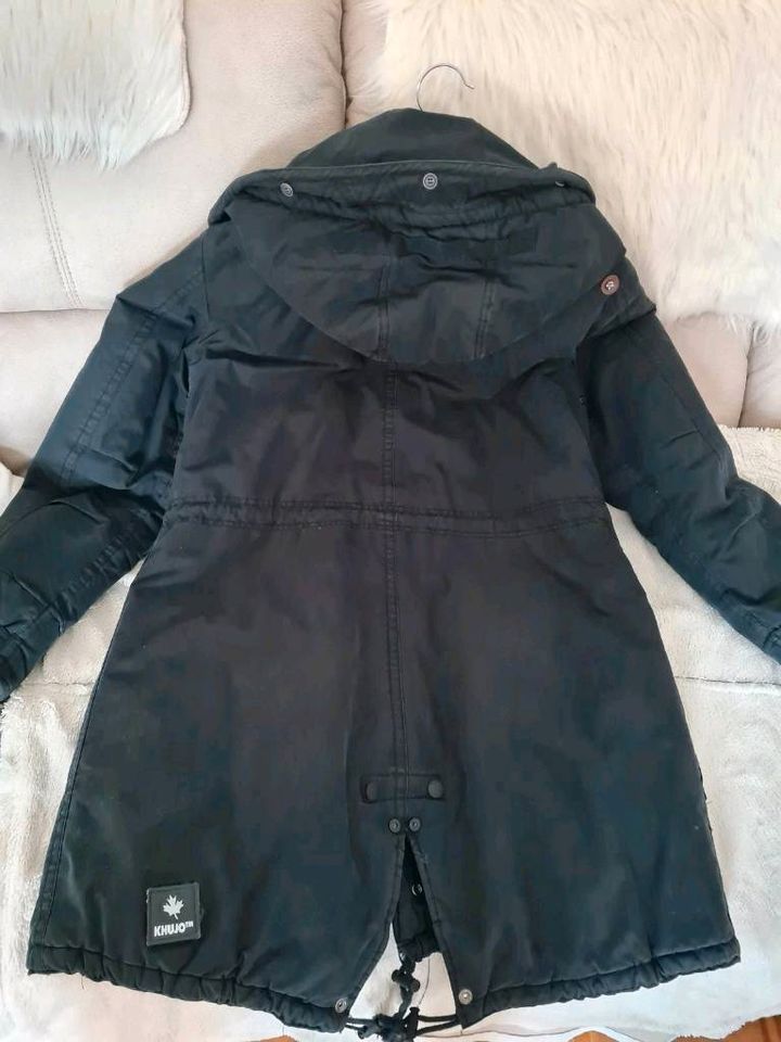 Schöne schwarze Khujo Jacke mit Kapuze XXL in Bad Salzuflen