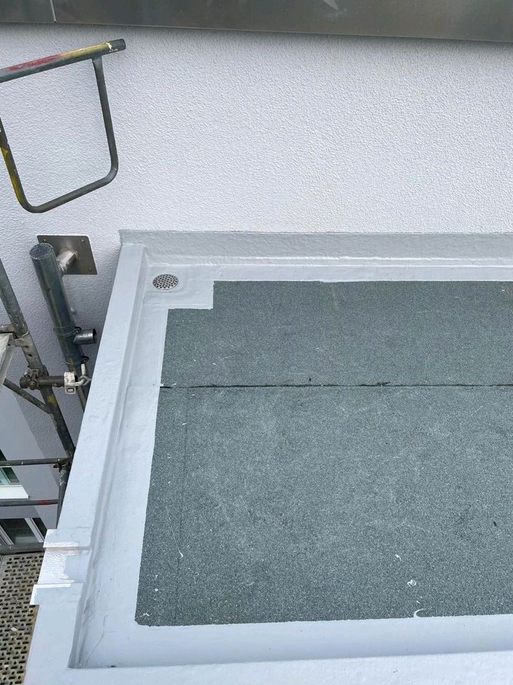 Flüssigkunststoff Abdichtung Beschichtung Dach Garage Terrasse in Luhe-Wildenau