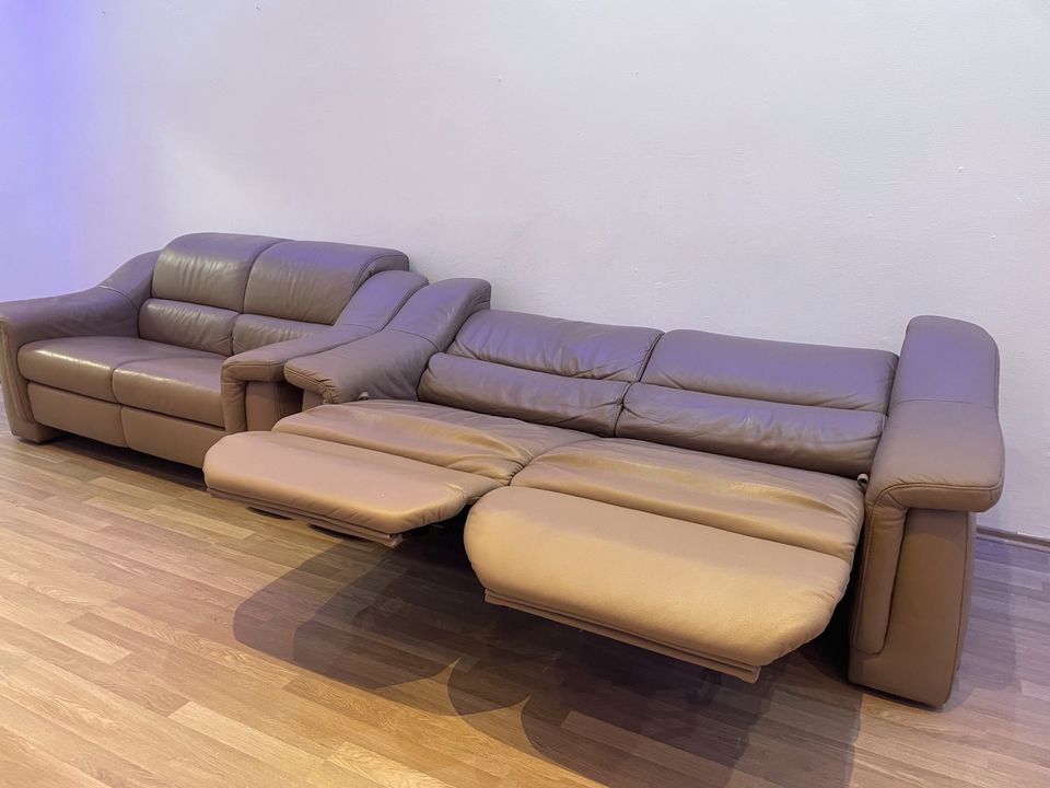 Himolla sitztganitur Couch mit hocker in Gelsenkirchen