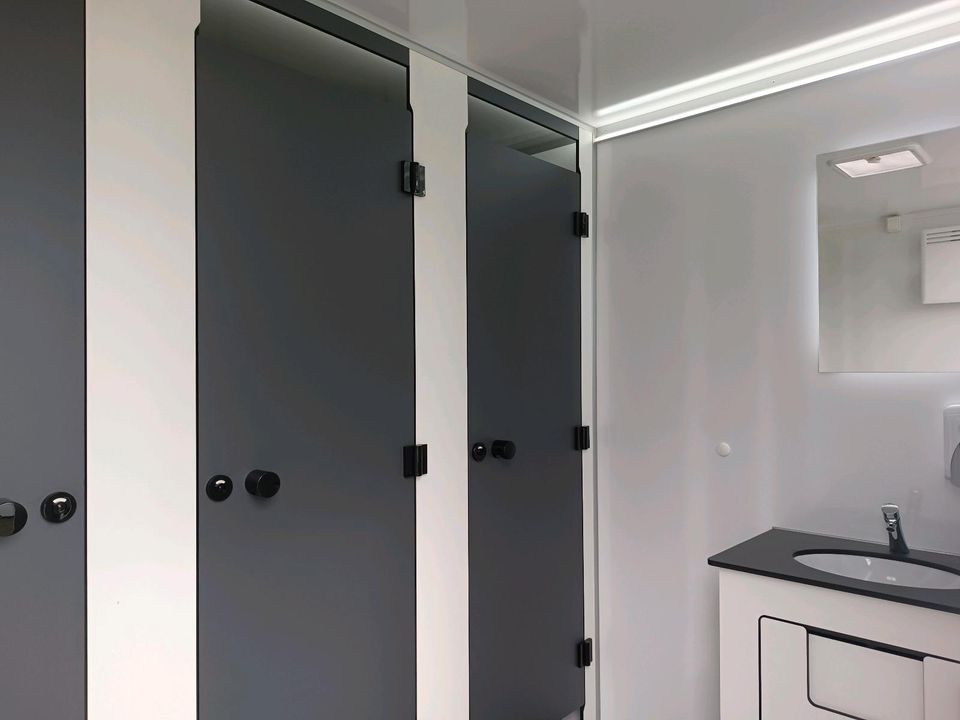 Toilettenwagen, WC-Anhänger, Klowagen, VIP-Toilette, Vermietung in Arnstein