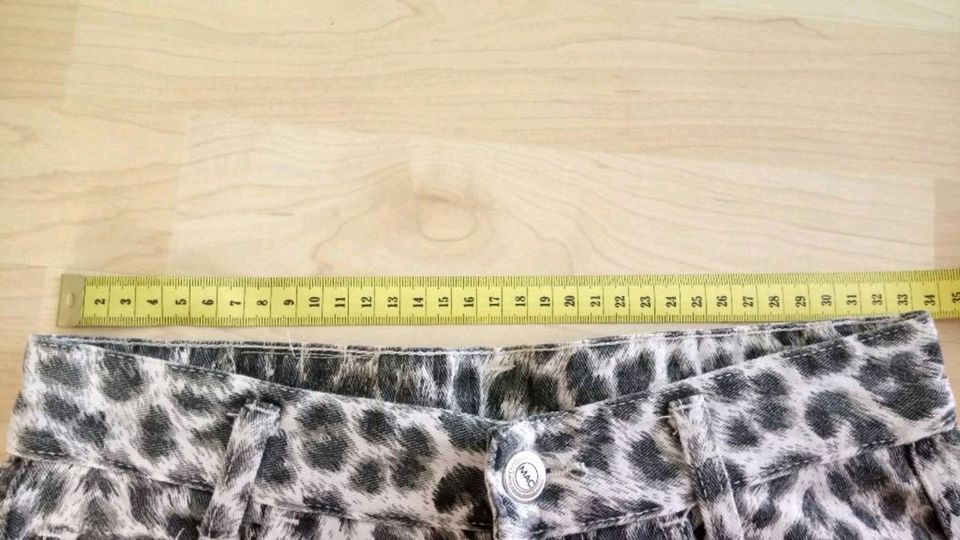 Hose MAC WOMAN Tigerhose Leopard Kurzgröße 19 (38) 100% Baumwolle in Kahl am Main