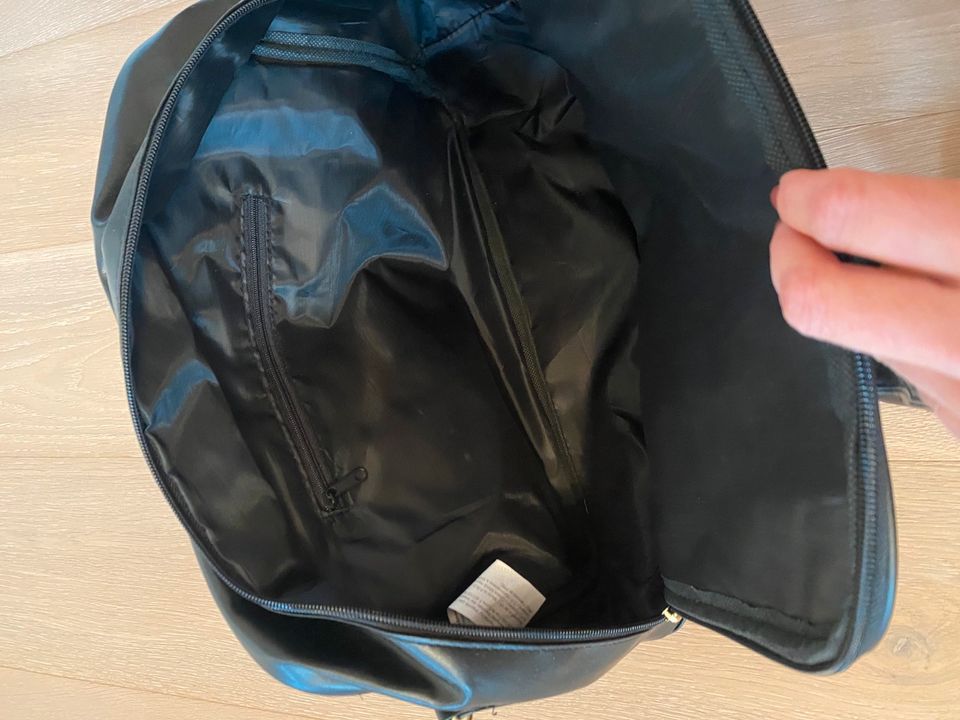 Handtasche von Carla Faustini in Waakirchen