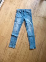 1 H&M Jeans Größe 28 Relaxed Skinny top Düsseldorf - Heerdt Vorschau