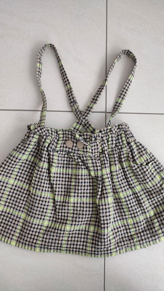 Zara Latzkleid Mini Kleid Größe 86 neu in Sinsheim