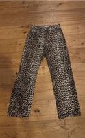 Jeanshose Leoparden Optik in 38 Berlin - Rudow Vorschau