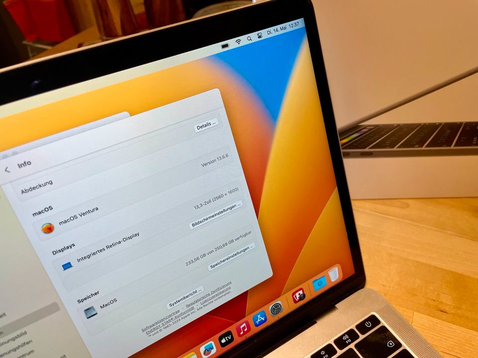 MacBook Pro 13“ / 8GB RAM / 256GB SSD - TOP mit OVP! in Berlin