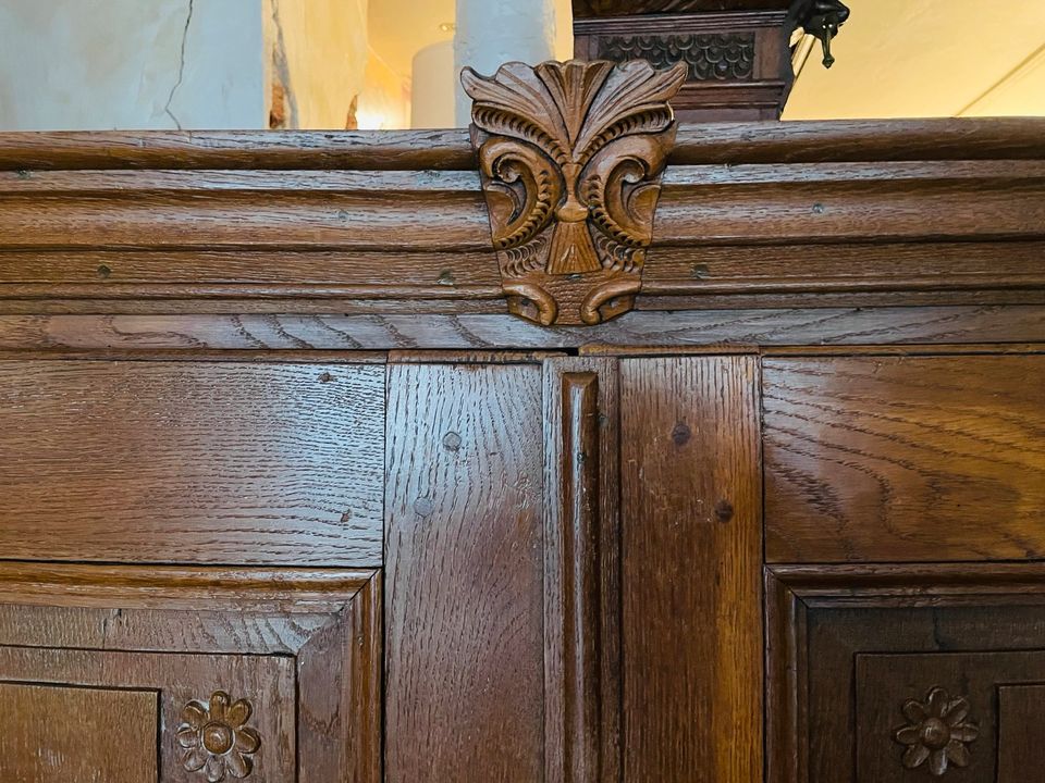 Antik Schrank Wäscheschrank Kabinettschrank Dielenschrank in Hagen