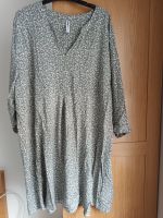 Kleid / Tunika / Gr. 50 - XL / XXL - mit Blümchen-Muster Niedersachsen - Stuhr Vorschau