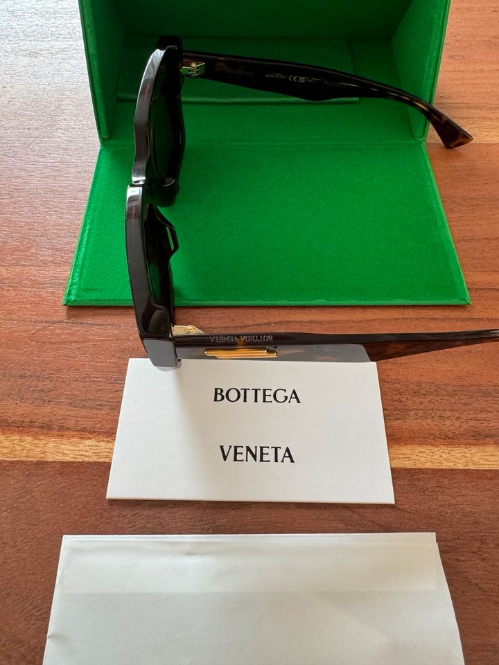 BOTTEGA VENETA Sonnenbrille in Mainz