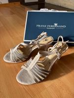 NEU & OVP Franz Ferdinand Wiesbaden Damenschuhe Pumps Gr. 37 Hessen - Kelkheim Vorschau