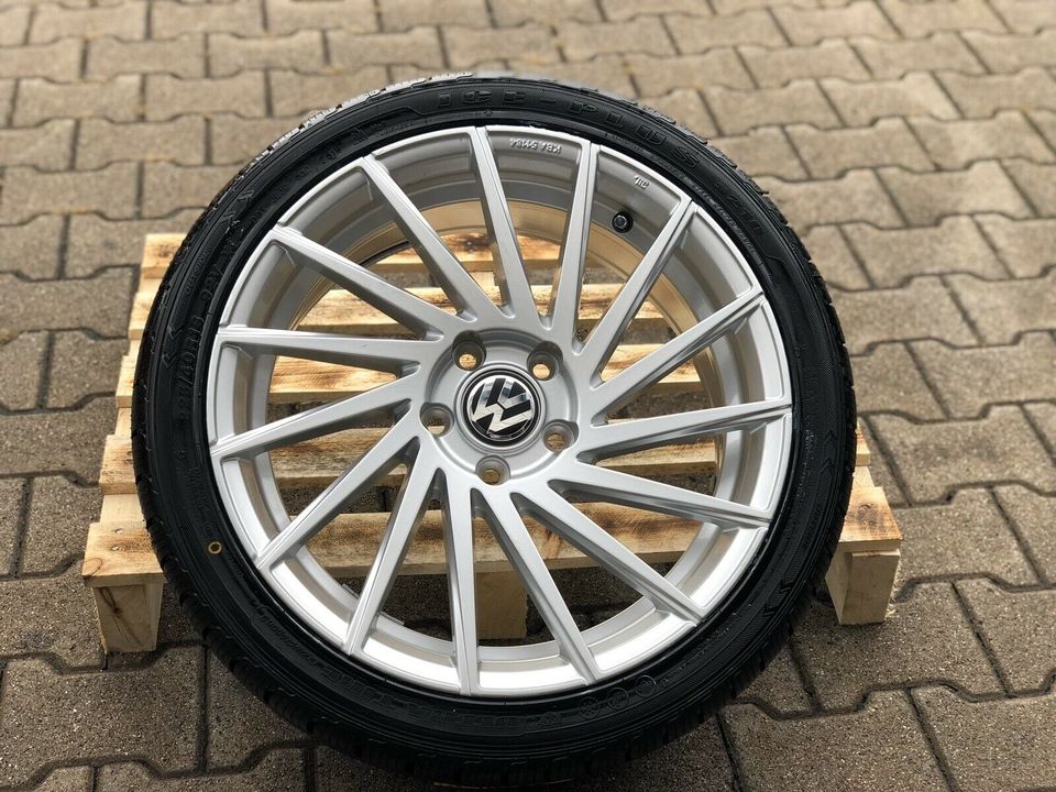 VW Golf R (VI) 1K 18Zoll Komplettrad Winterreifen 225/40R18 in Korb