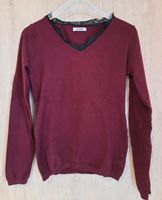 Roter Pullover mit Spitze Bayern - Ahorntal Vorschau