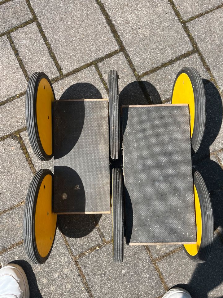 Pedalo Trittbrett Kinderspielzeug in Kirchlengern