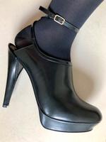 LANVIN Bootie Highheels Pumps mit Plateau, neu Gr 39,5 München - Schwabing-Freimann Vorschau