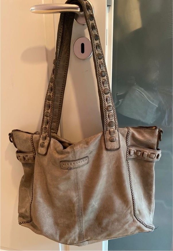 Liebeskind Ledertasche grau in München