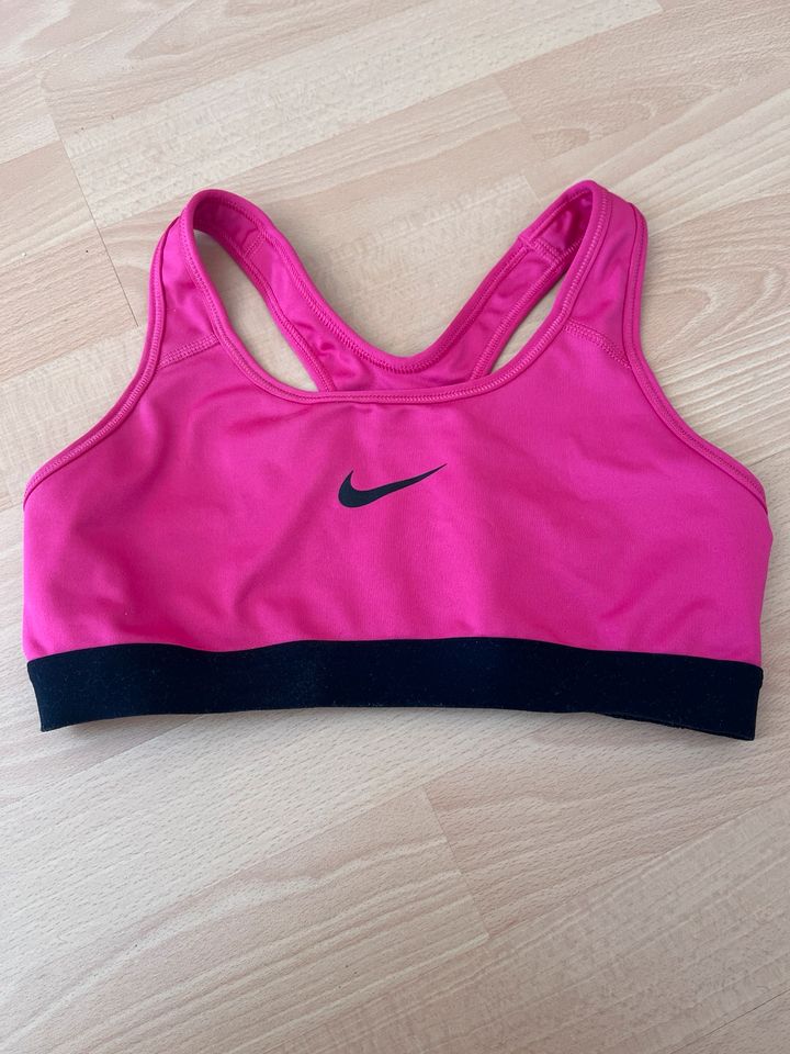 Sport Nike bustier in Norderstedt