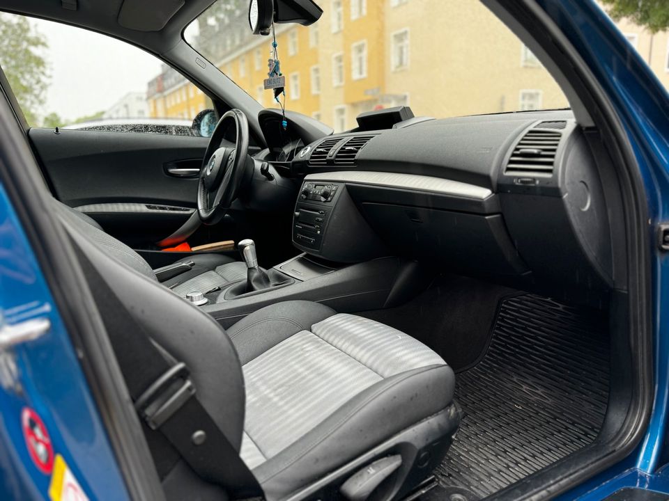 BMW 120d Sport  mit einem guten Ausstattung in Frankfurt am Main