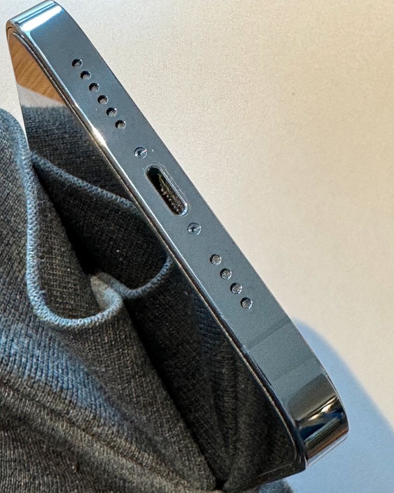 iPhone 13 Pro Max 1TB blau - top Zustand - mit Zubehör in Kaufbeuren