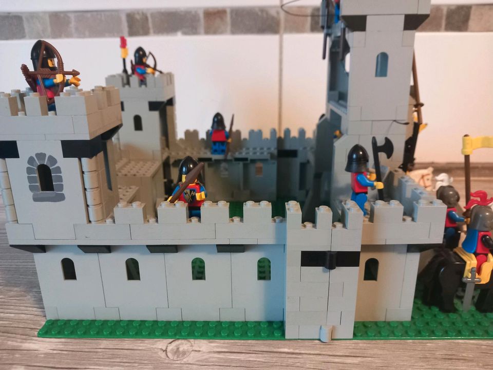 Lego 6080 Ritter Vintage Kings Castle Komplett in Oberhausen
