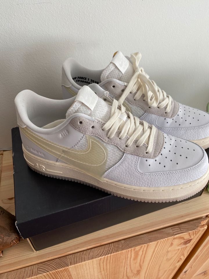 Nike Air Force1 LV8 in Neu-Isenburg