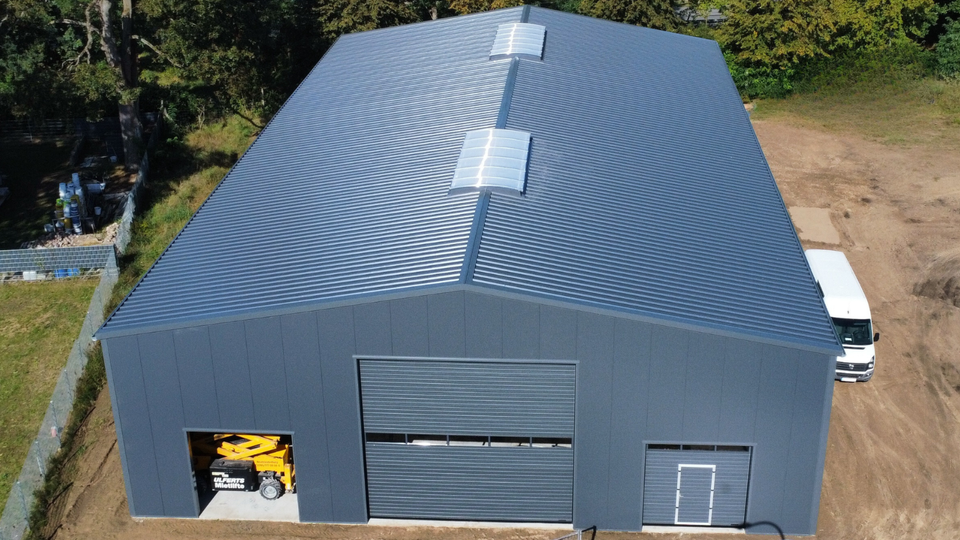 15x30x5,0m Isolierte Stahlhalle Produktionshalle Industriehalle in Duisburg