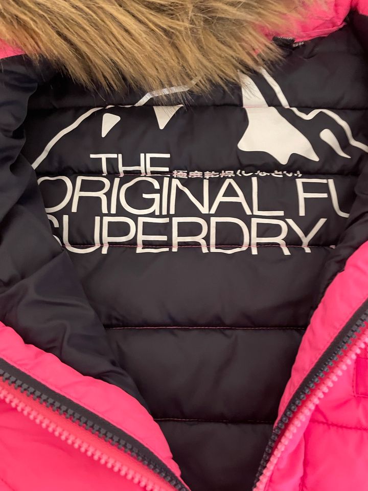 Superdry Winterjacke Gr 42 Pink in Bad Wörishofen