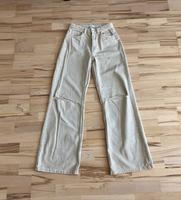 Hose Jeans Bershka Gr. 36 Baumwolle beige Top-Zustand Frankfurt am Main - Bockenheim Vorschau