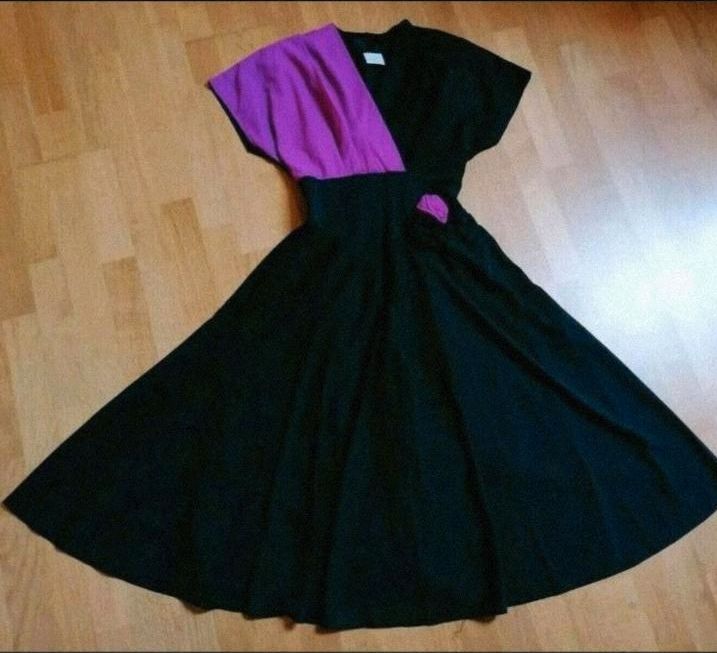 Original DDR Vintage Retro Kleid  schwarz lila in Altenburg