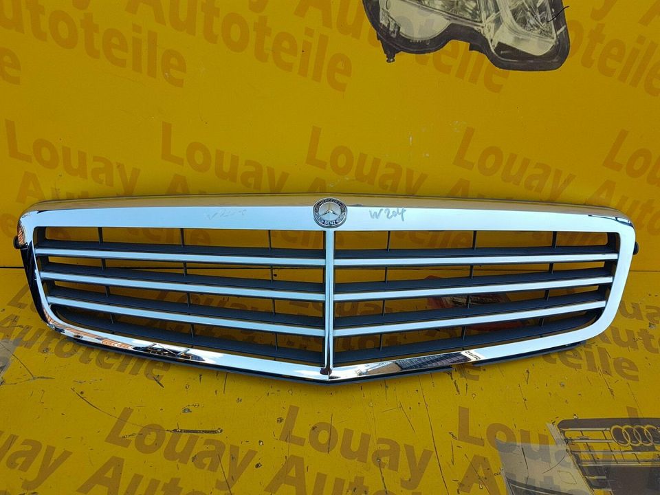 Mercedes Benz Grill w204 in Essen